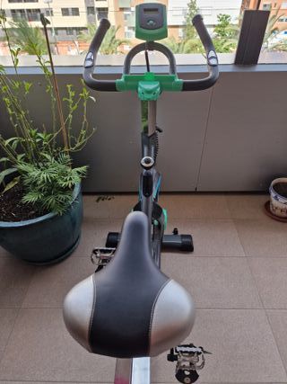 Bicleta spinning estática Cecotec Extreme 20