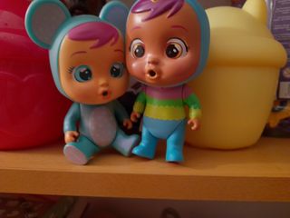 Bebés llorones tamaño mediano.