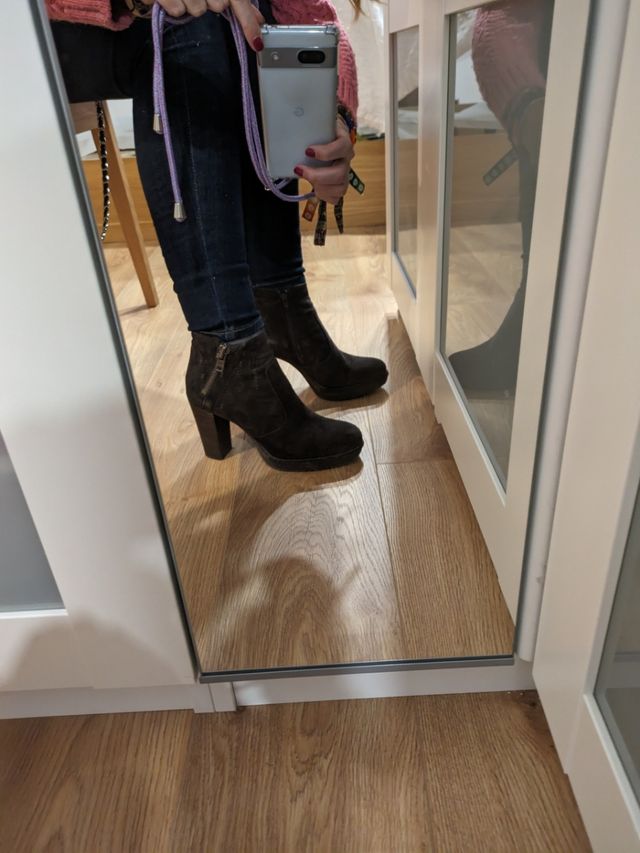 Botines de ante marrones 