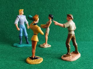 4 Figuras de "Pocahontas" (Disney, 1995).
