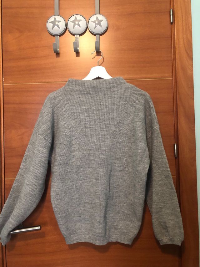 Jersey gris de Stradivarius