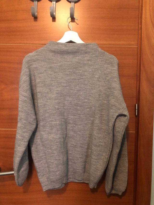 Jersey gris de Stradivarius