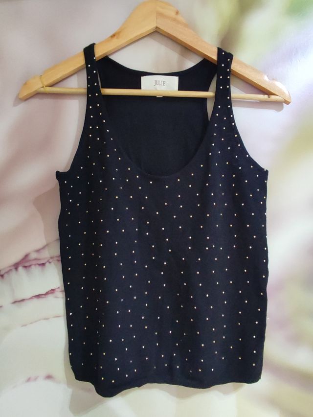 Top punto fino negr tirante ancho remaches/dorados