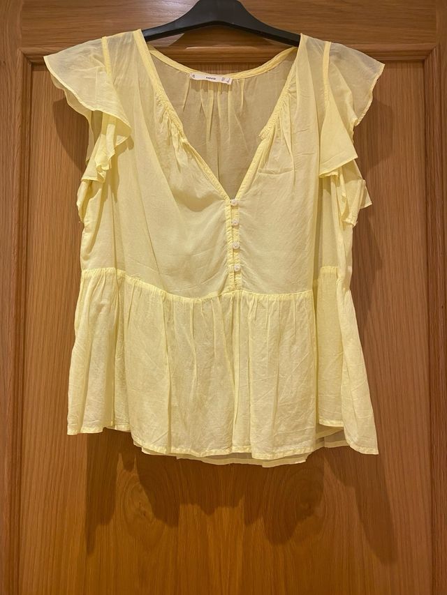 Blusa em tecido transparente