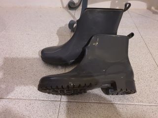 Botas de agua grises