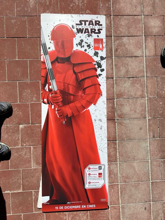 Star Wars Los Ultimos Jedi standups promo cine