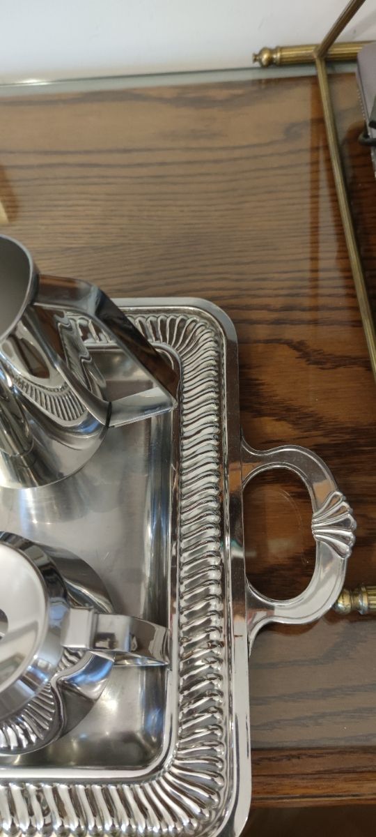 Juego de café de acero inoxidable.