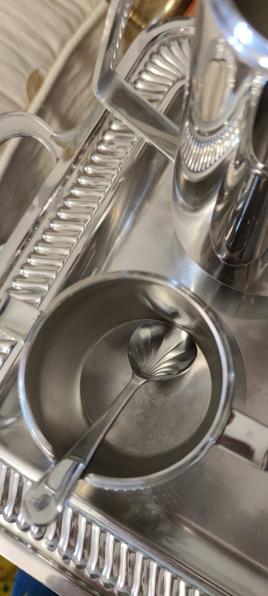 Juego de café de acero inoxidable.