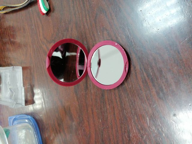 Specchietto. Maybelline New York. Nuovo 