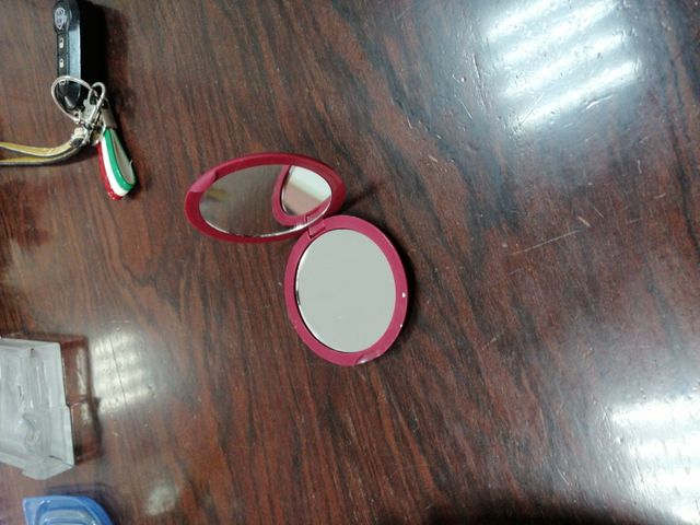 Specchietto. Maybelline New York. Nuovo 