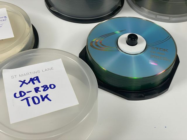 Lote de CDs para grabar (Writeable) 52x 700Mb