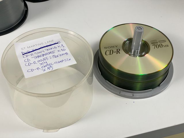 Lote de CDs para grabar (Writeable) 52x 700Mb