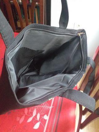Precioso bolso bordado nuevo