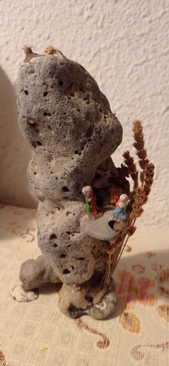 Nacimiento en miniatura artesanal