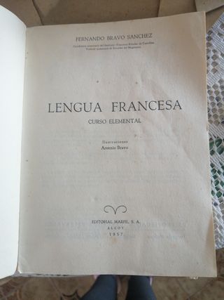 Libro francés antiguo año 1957