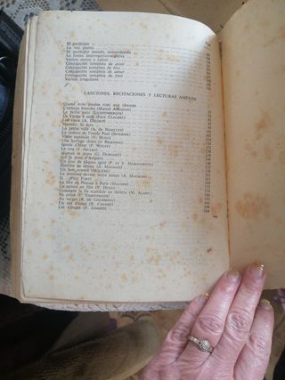 Libro francés antiguo año 1957