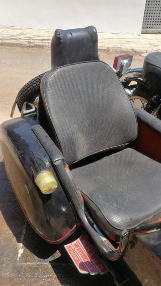 Sanglas 400 con sidecar