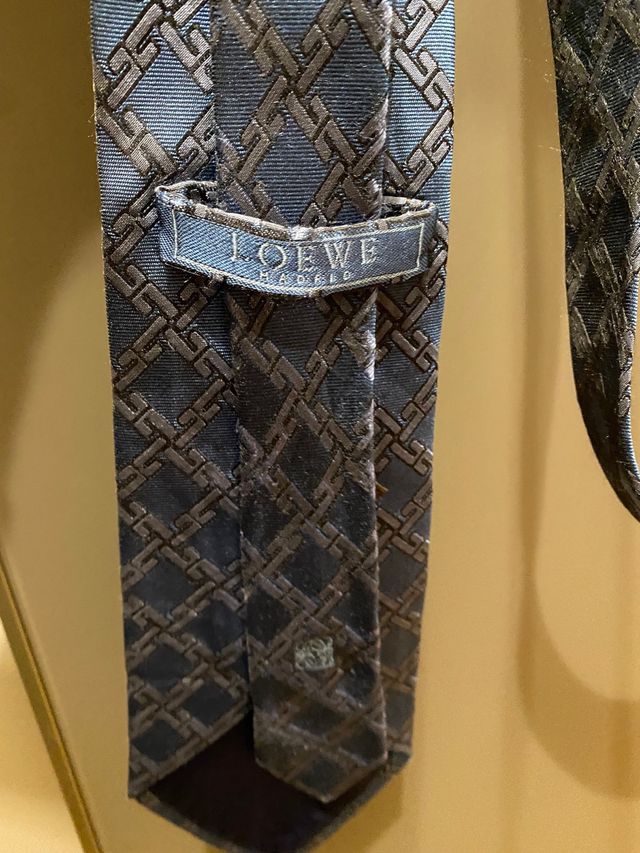 Loewe corbata