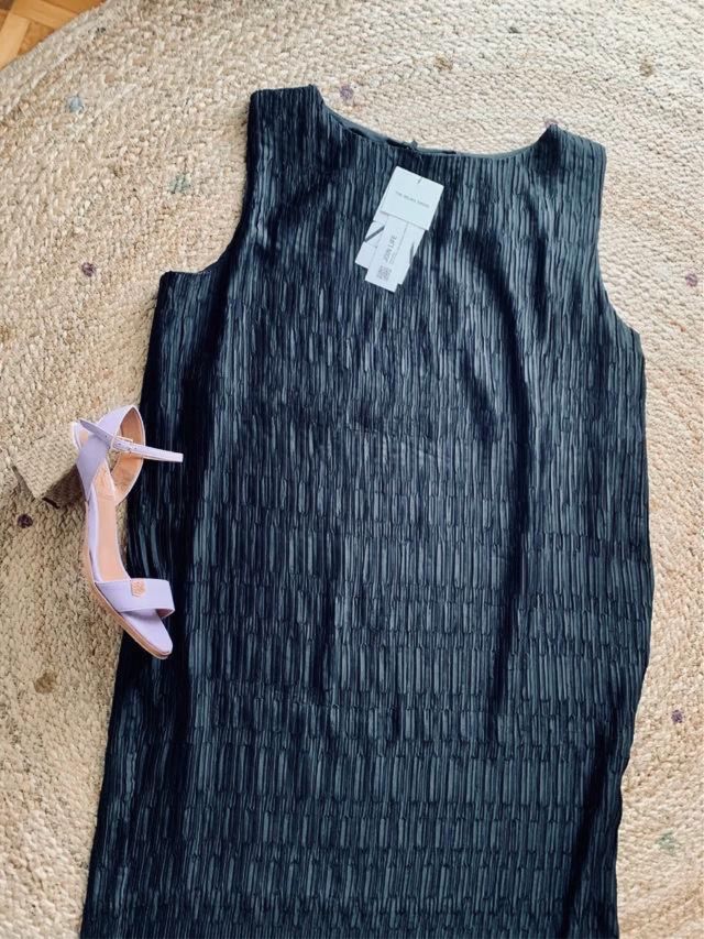 Vestido plisado largo negro