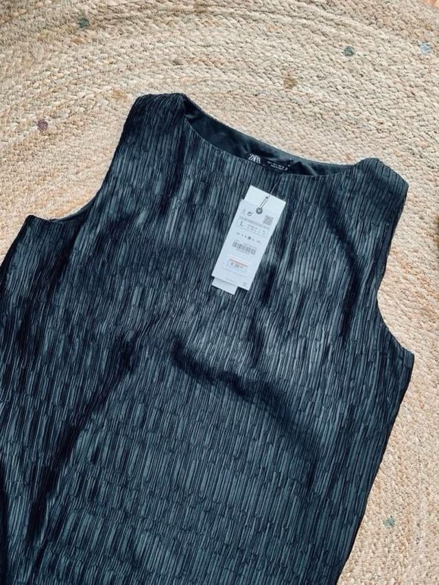 Vestido plisado largo negro