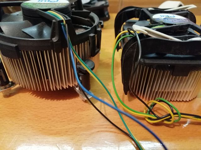 2 Dissipatori Intel socket 478 e  775