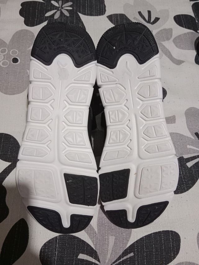 Scarpe da corsa taglia 37