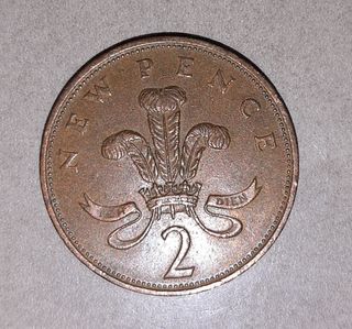 Moneta di 2 pence inglesi anno 1975