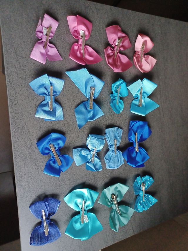 Lazos de niña para el pelo