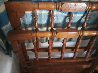 Cabecero y piecero cama madera maciza antigüo