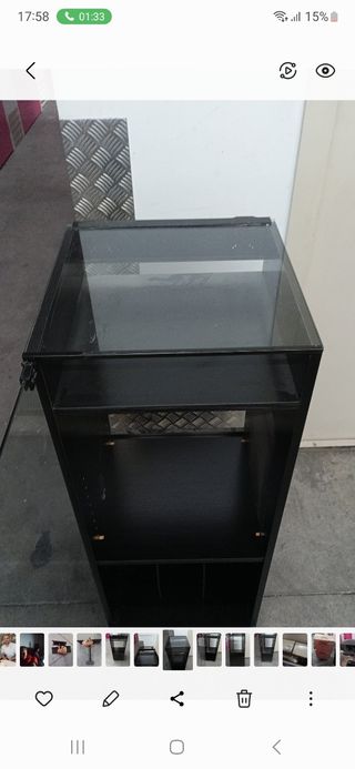 VITRINA TOCADISCOS CON RUEDAS