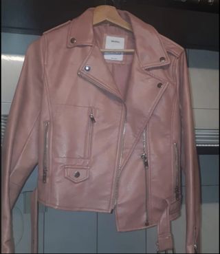 Cazadora biker Bershka nueva y minifalda a juego