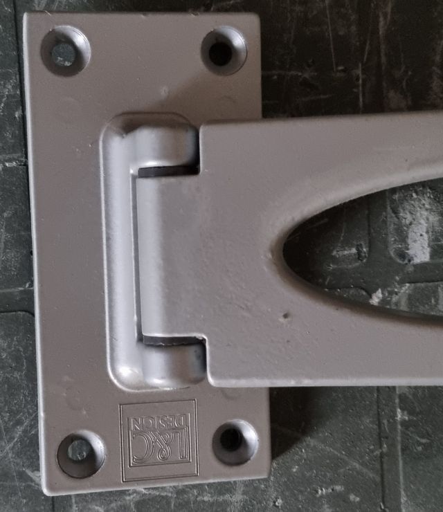 STAFFA PORTA TV MONITOR SUPPORTO PARETE BRACCIO TV