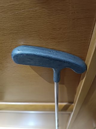 Palo de golf para zurdos