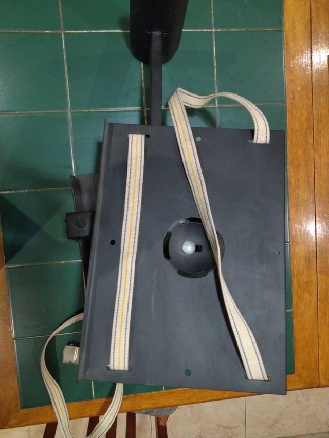 Soporte de TV antiguo