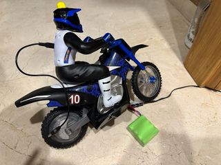 MOTO CON CAMARA DE VIDEO Y PEN