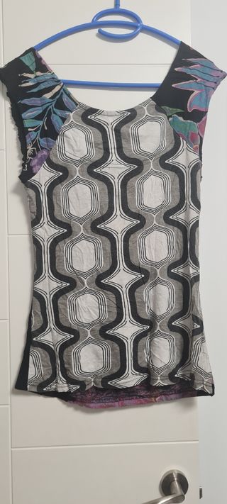 camiseta desigual