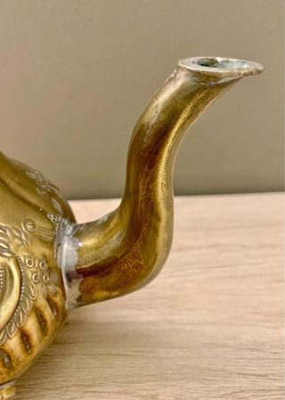 ANTIGUA TETERA DE LATON