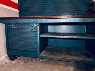 Mesa de trabajo y armario herramientas HECO 118