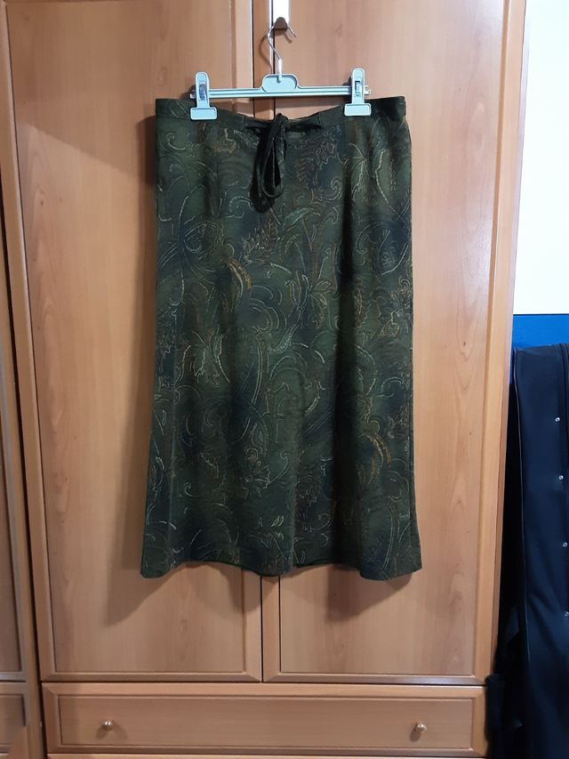 Falda vintage verde con estampado