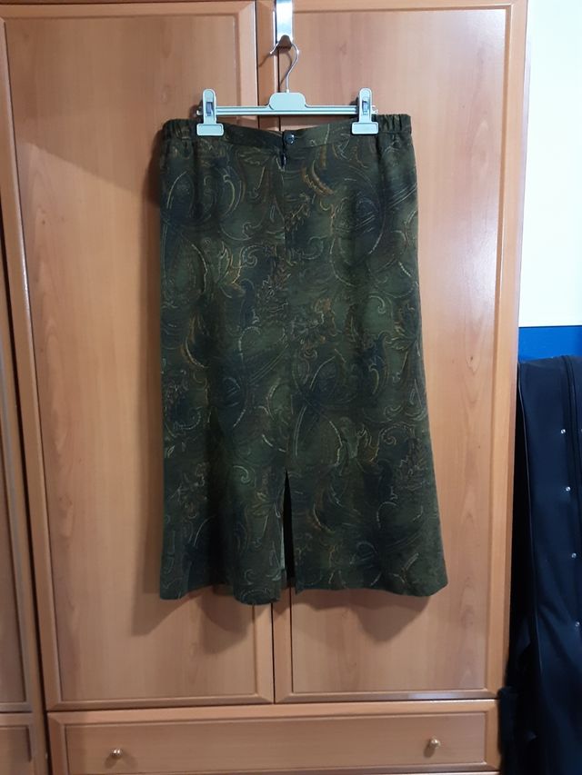 Falda vintage verde con estampado
