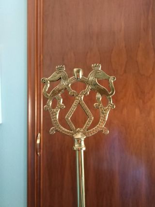 Candelabro de bronce labrado