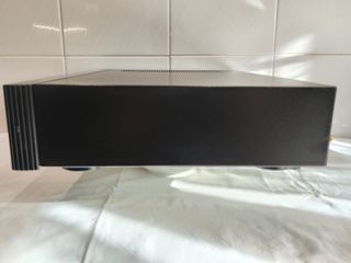 Procesador Dolby digital y DAC   "ROTEL"