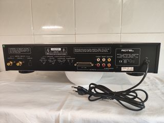Procesador Dolby digital y DAC   "ROTEL"