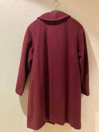 Abrigo color granate lana virgen 
