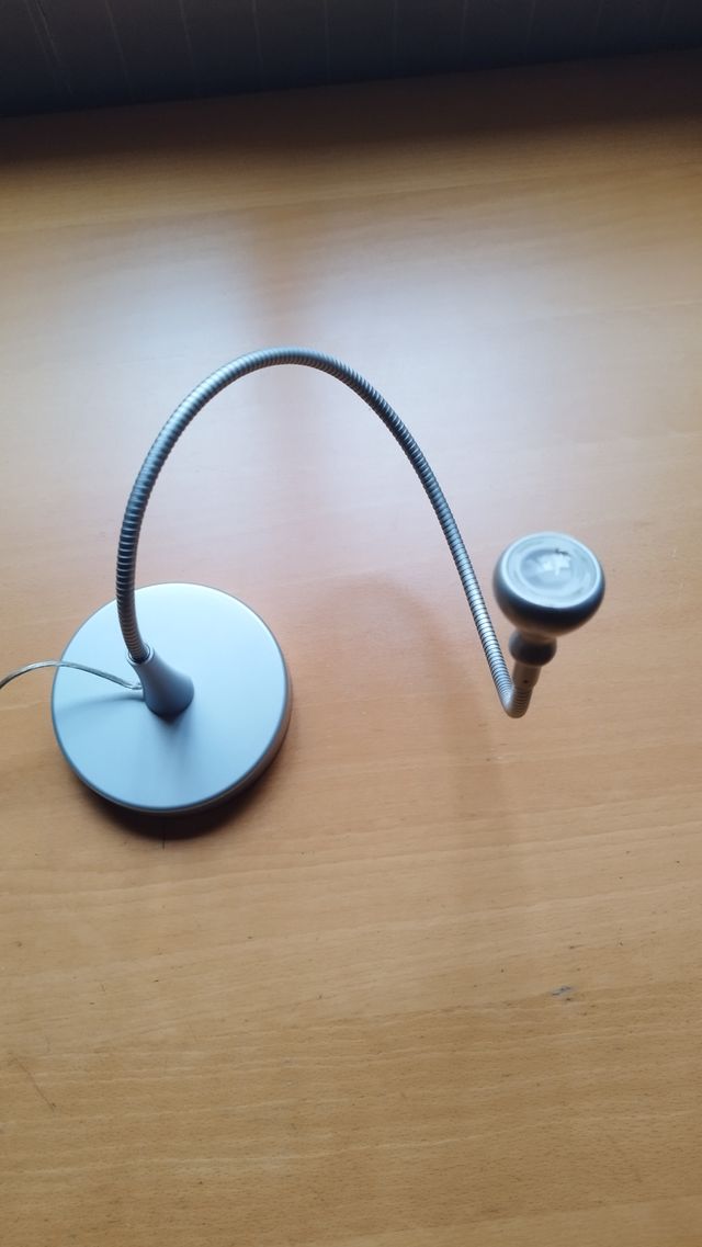 Lampara LED Ikea articulable