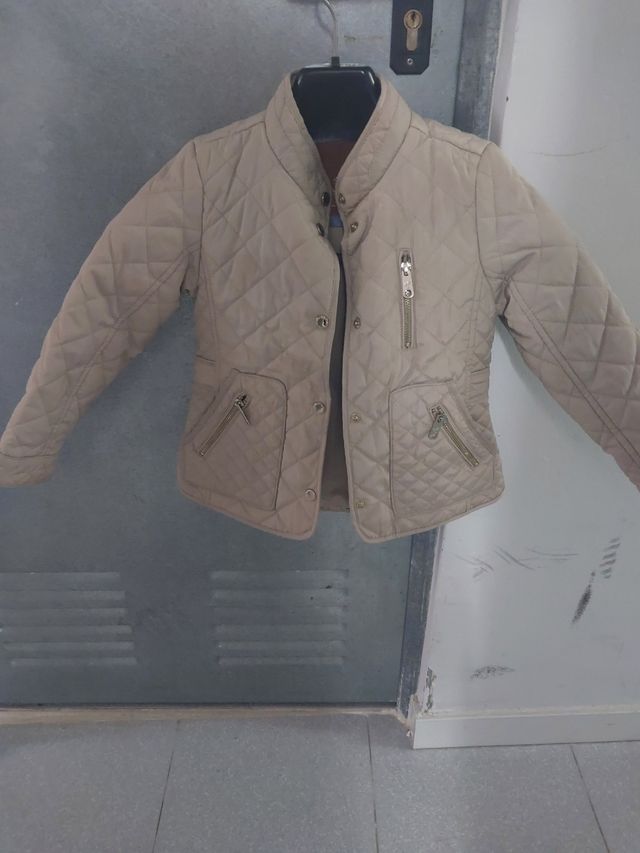 2 chaquetas de niña NO HAGO ENVÍOS