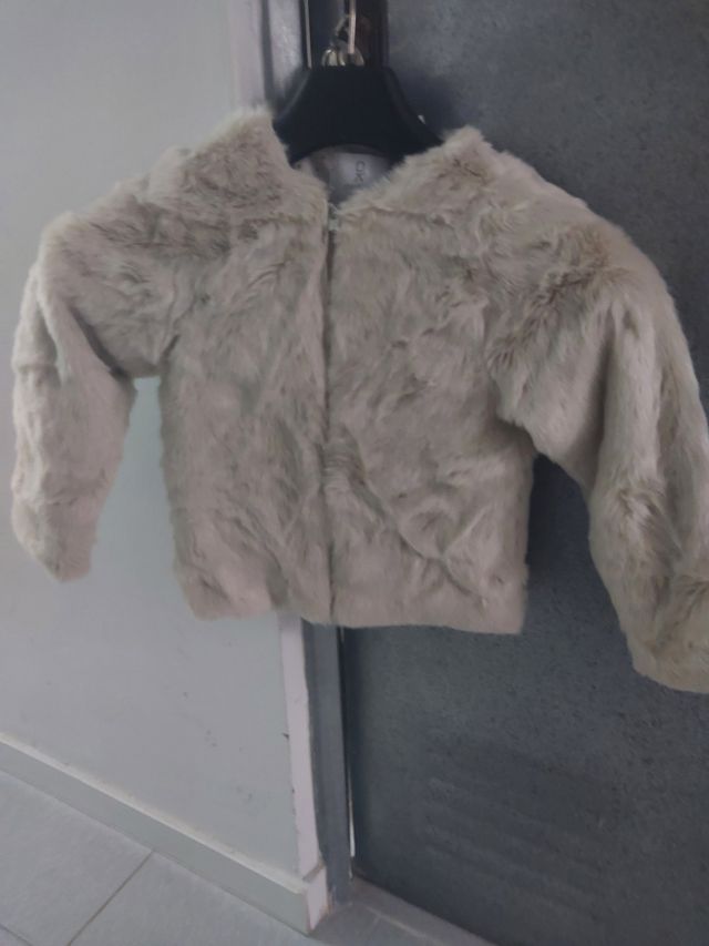 2 chaquetas de niña NO HAGO ENVÍOS