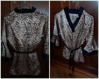 Bata corta tipo kimono de raso. Talla S/M