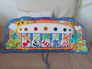 Piano pataditas para cuna Fisher Price