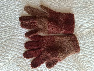 Bufanda y guantes de lana